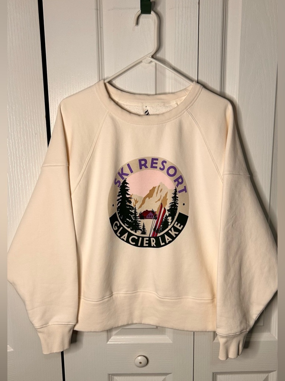 LOU & GREY Ski Resort Glacier Lake Crewneck Sweatshirt Sz M Ivory Crop Oversized